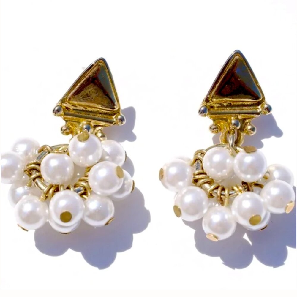 💞💗 Vintage Gold Metal Triangular Pearl Cluster On Gold Ring Dangle Earrings